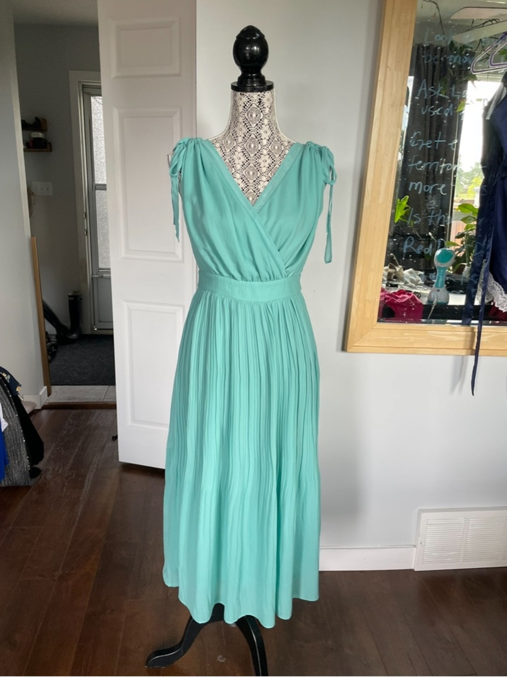 NWT RW&Co Pleated V-Neck Surplice Turquoise Midi Dress. Size 2.